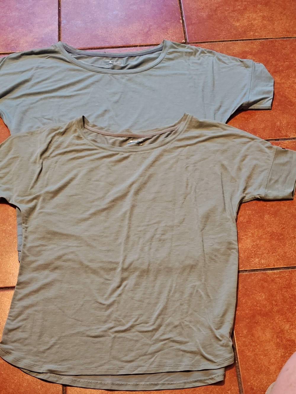 Columbia Short Sleeve Tee in Olive (Set of 2)
